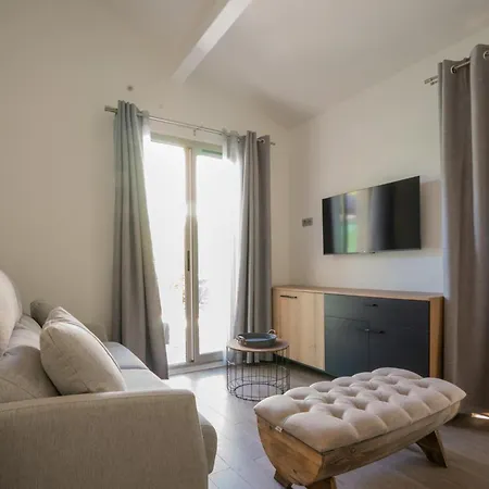 Apartment 6 Pers Jardin Prive La Bambou - Mandara , Antibes French Riviera Juan-les-Pins